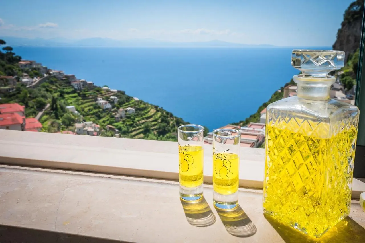 La Villa Di Enzo Amalfi 0*,  Italia